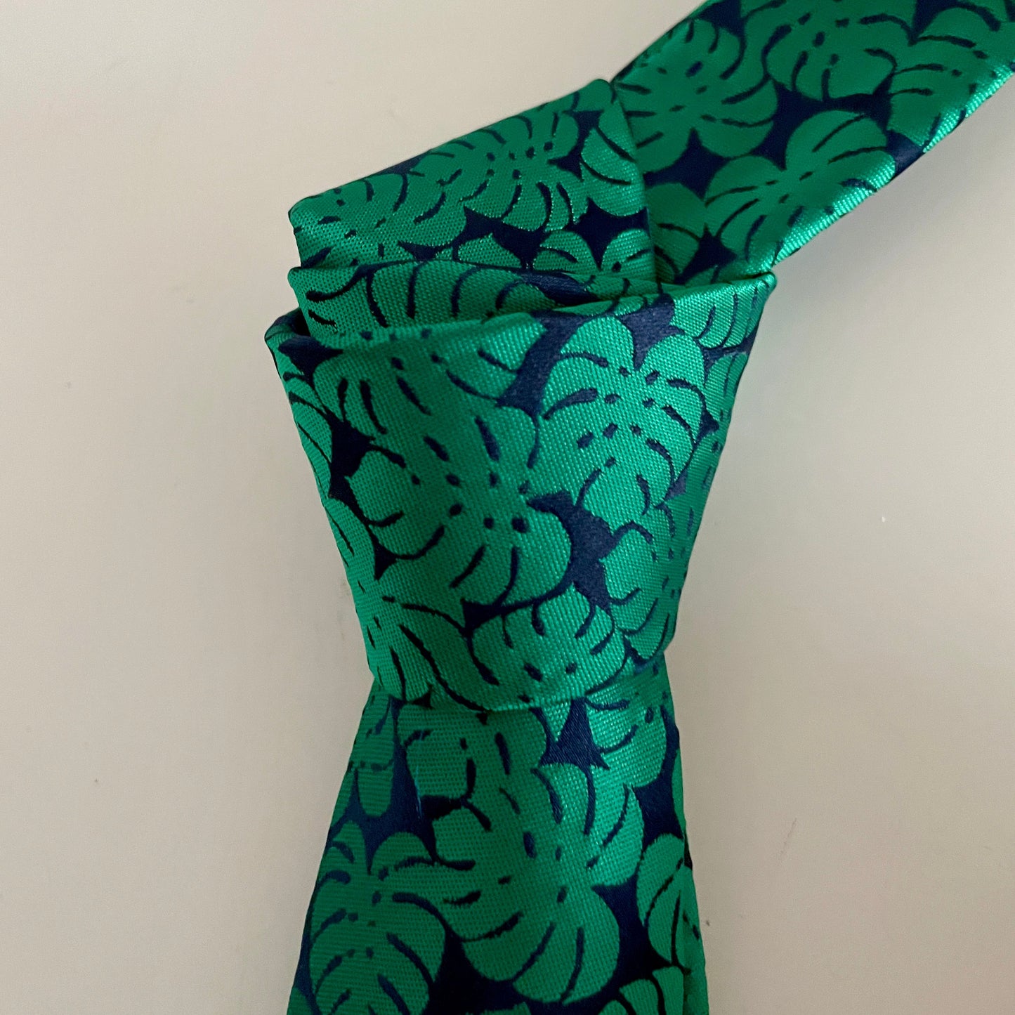 The Monstera Tie